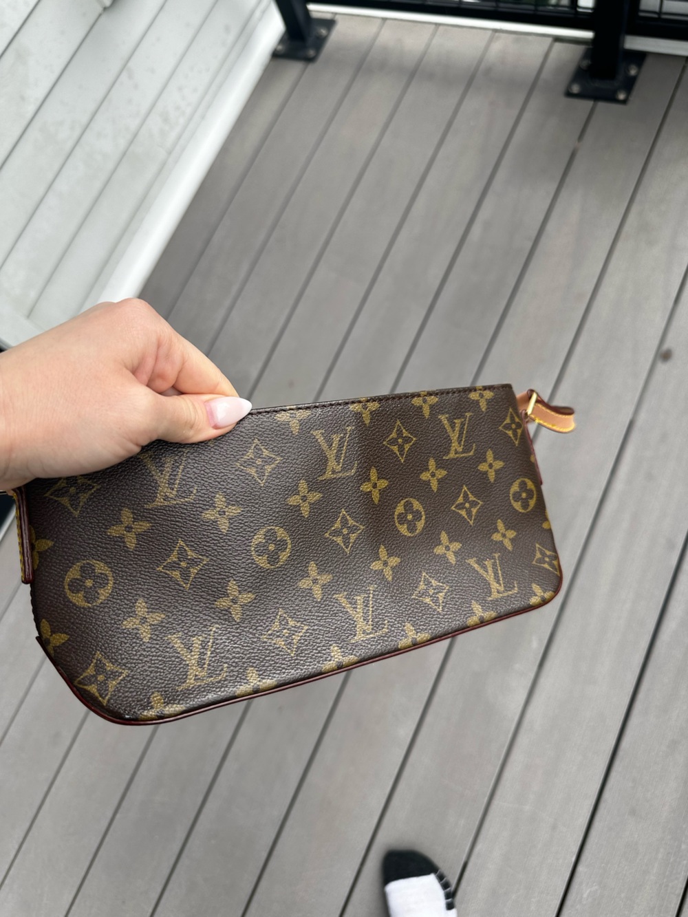 Louis Vuitton Monogram Canvas Crossbody with Tan Strap - Picture 14 of 14